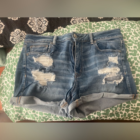 AEO Shorts - Picture 1 of 4